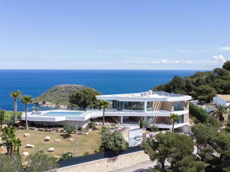 Villa for Sale in Jávea, Alicante 3