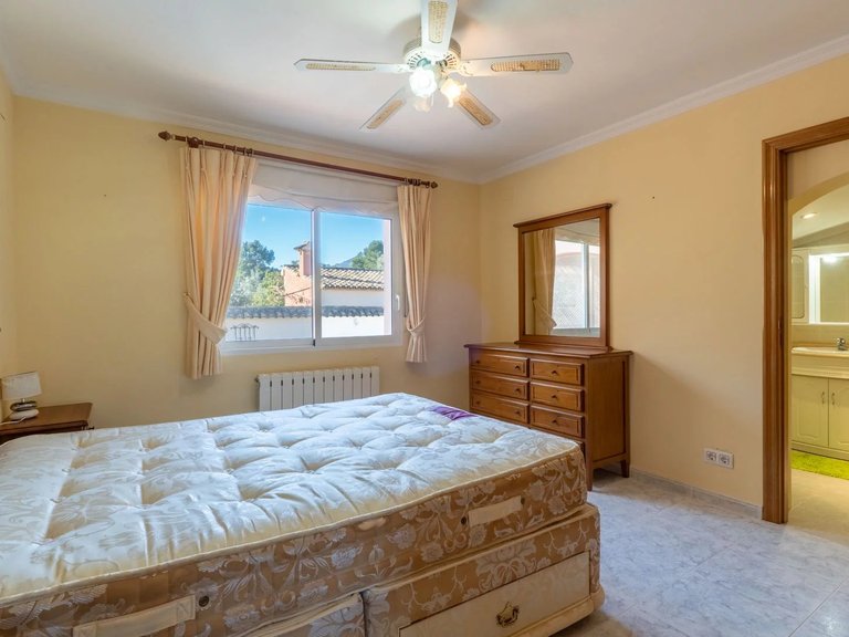 Villa for Sale in Jalón, Alicante 18