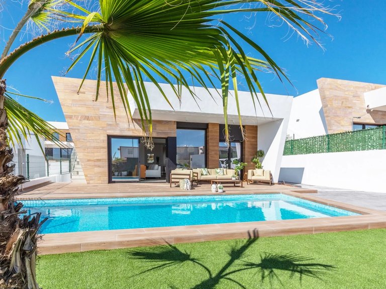 Villa for Sale in Finestrat, Alicante 1