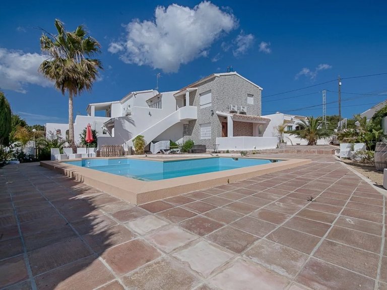 Villa for Sale in Calpe, Alicante 2