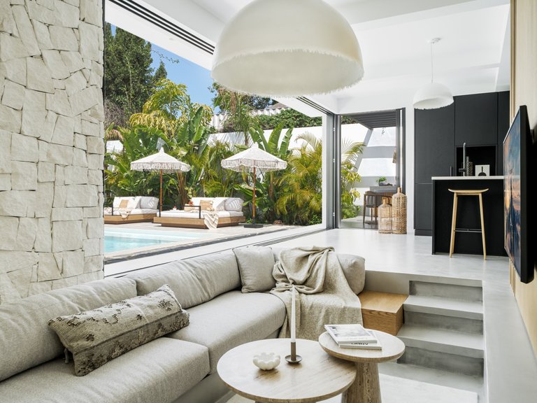 Villa for Sale in Nueva Andalucia, Marbella, Malaga 1