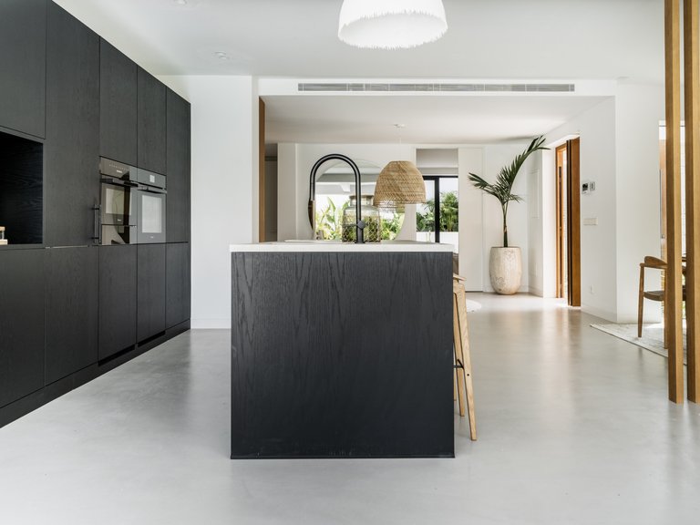 Villa for Sale in Nueva Andalucia, Marbella, Malaga 4
