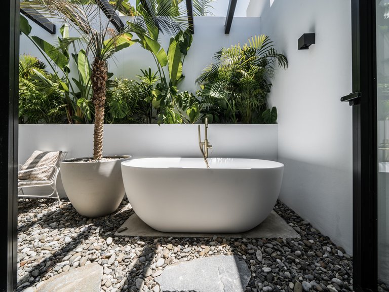Villa for Sale in Nueva Andalucia, Marbella, Malaga 11