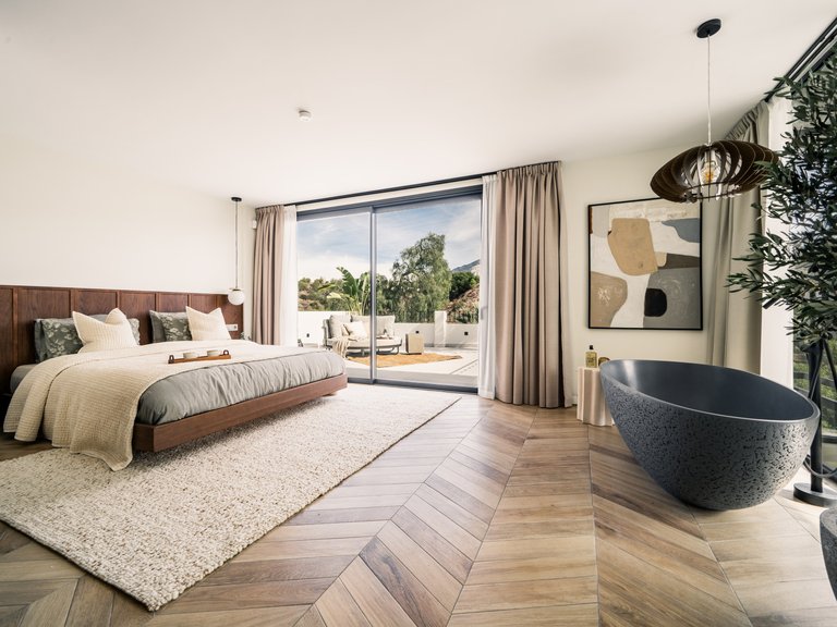Villa for Sale in Nueva Andalucia, Marbella, Malaga 10