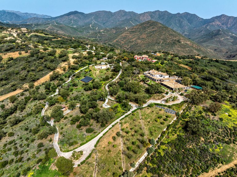 Villa for Sale in Marbella Este, Marbella, Malaga 55