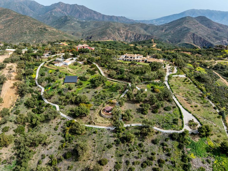 Villa for Sale in Marbella Este, Marbella, Malaga 54