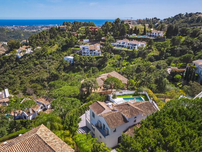 Villa for Sale in Benahavis, Malaga 1