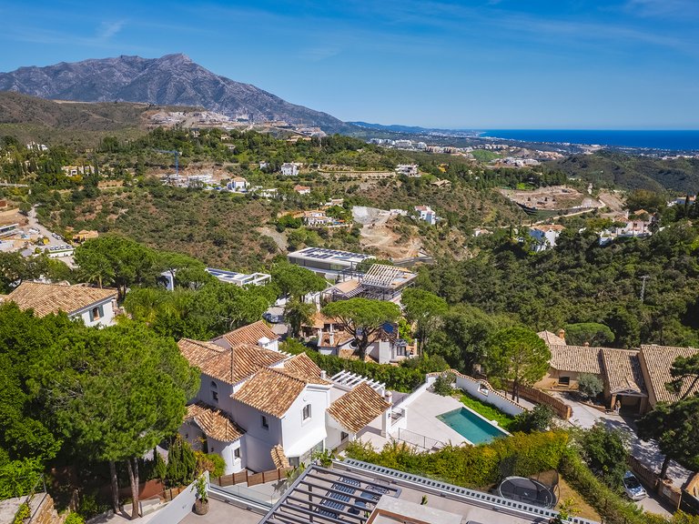 Villa for Sale in Benahavis, Malaga 5