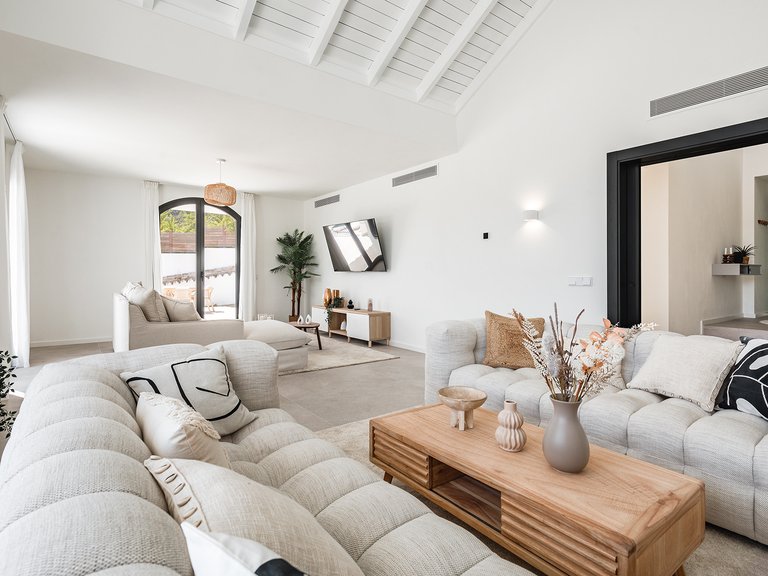 Villa for Sale in Benahavis, Malaga 50