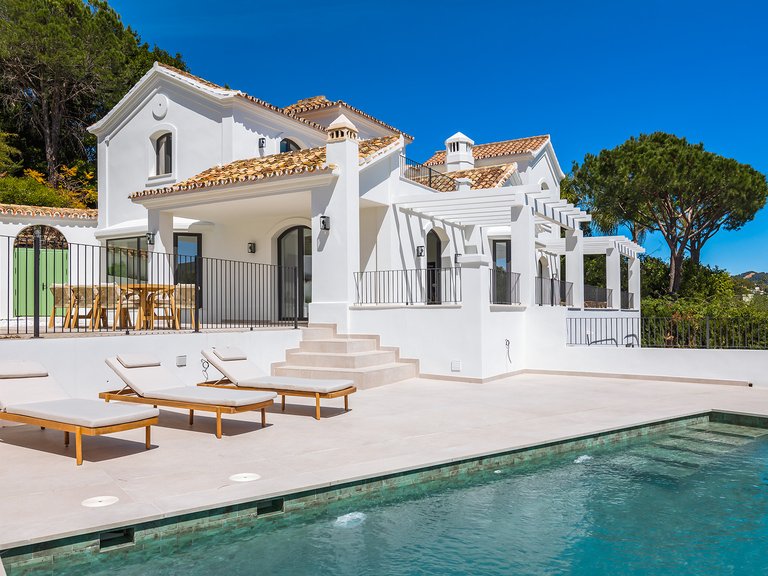 Villa for Sale in Benahavis, Malaga 11