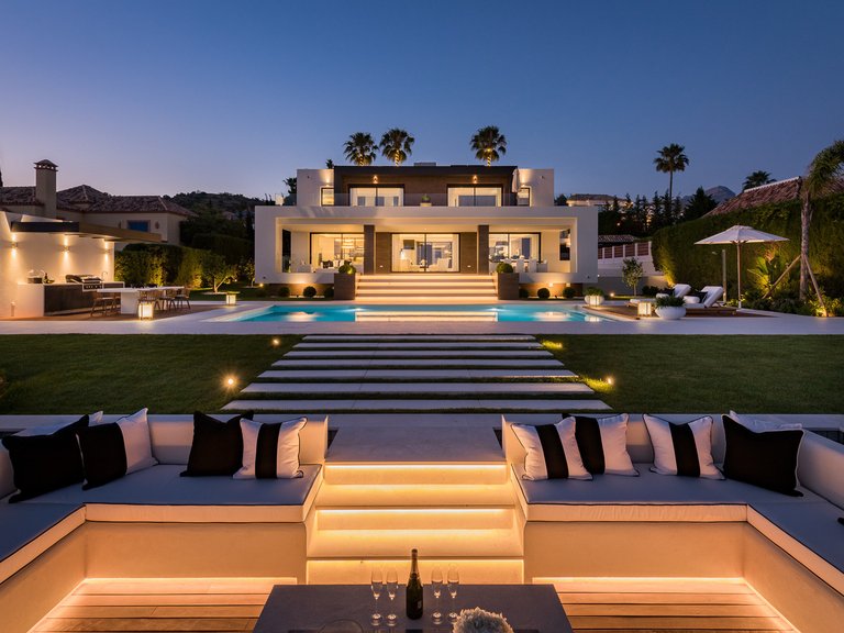 Villa for Sale in Marbella, Malaga 1