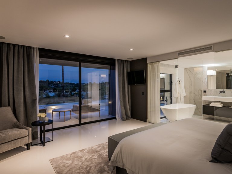 Villa for Sale in Marbella, Malaga 14