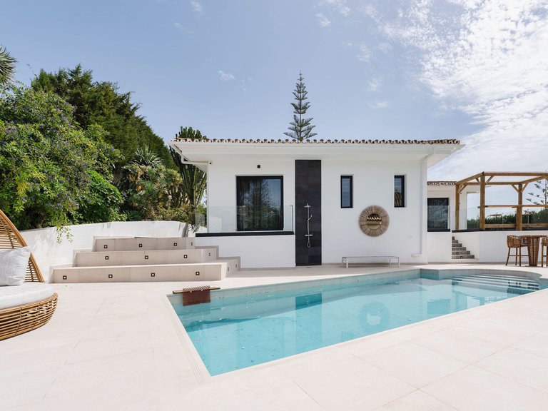 Villa for Sale in Marbella, Malaga 9