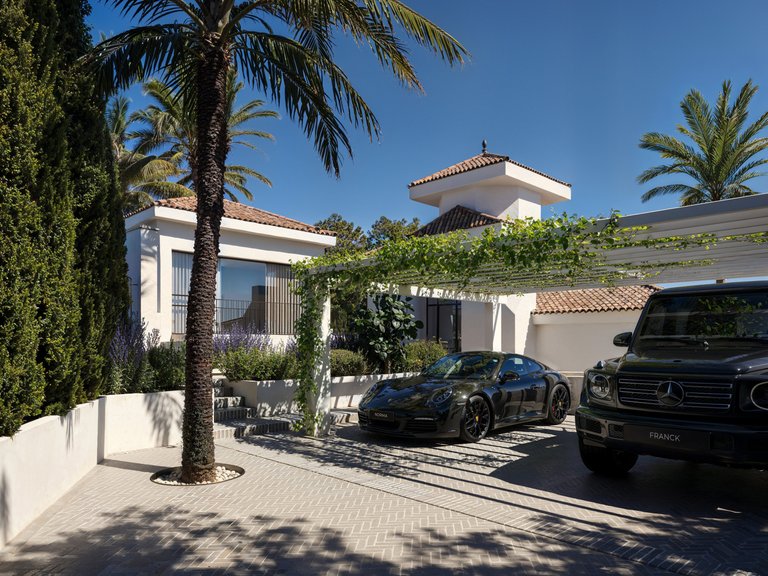 Villa for Sale in Marbella, Malaga 29