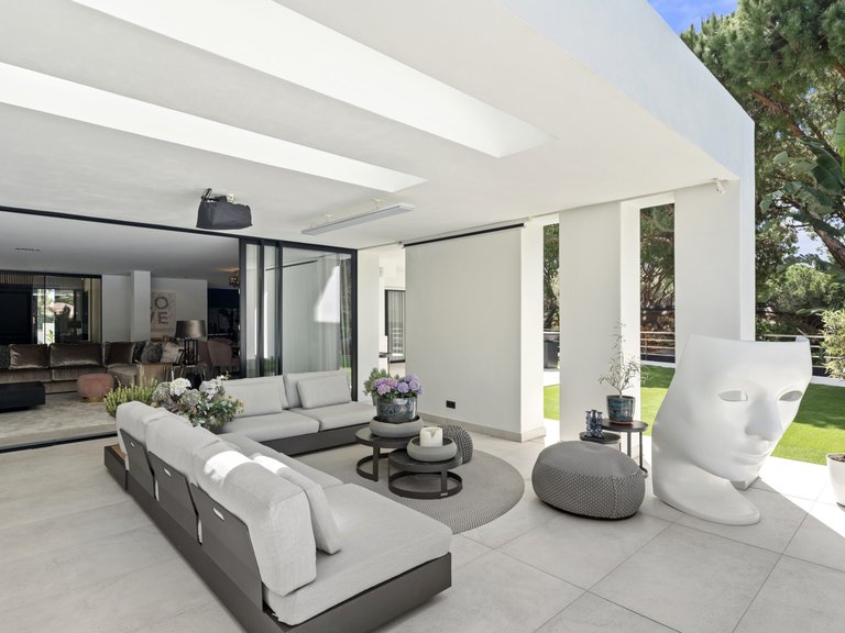 Villa for Sale in Marbella Este, Marbella, Malaga 13