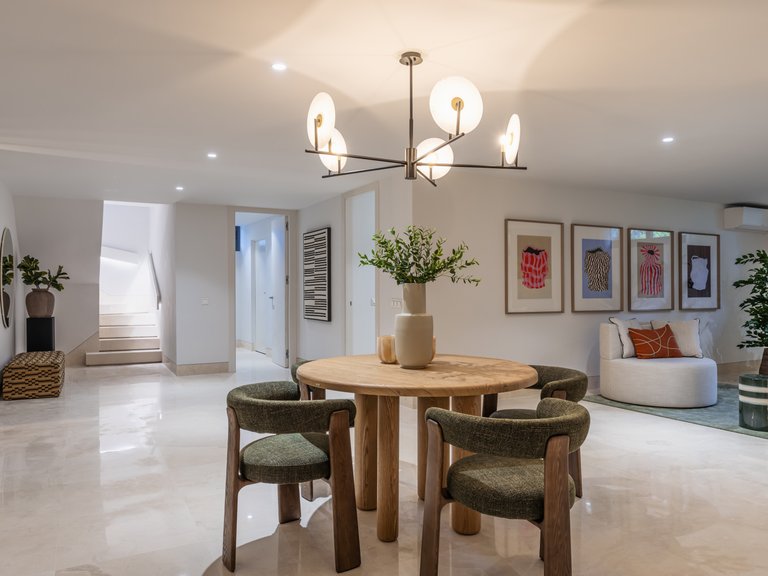 Villa for Sale in Marbella, Malaga 8