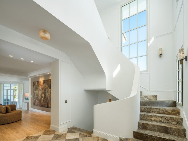 Villa for Sale in Nueva Andalucia, Marbella, Malaga 31