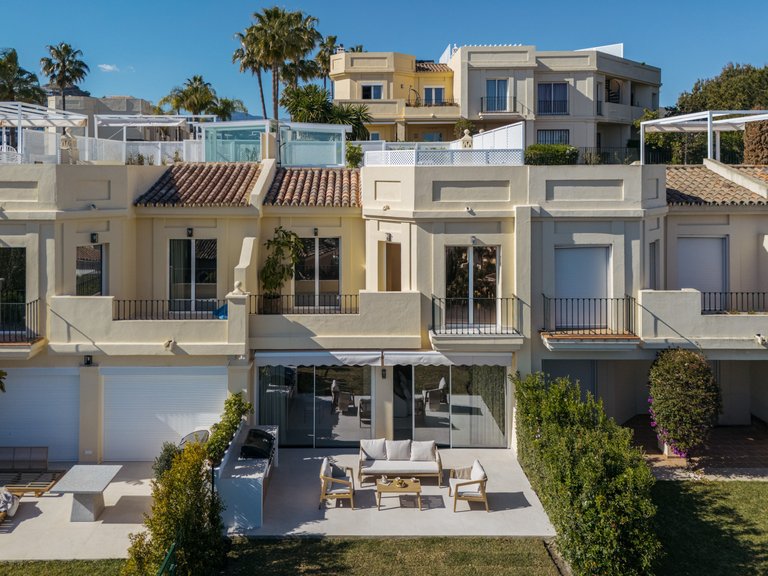 Town House for Sale in Benahavis, Malaga 33
