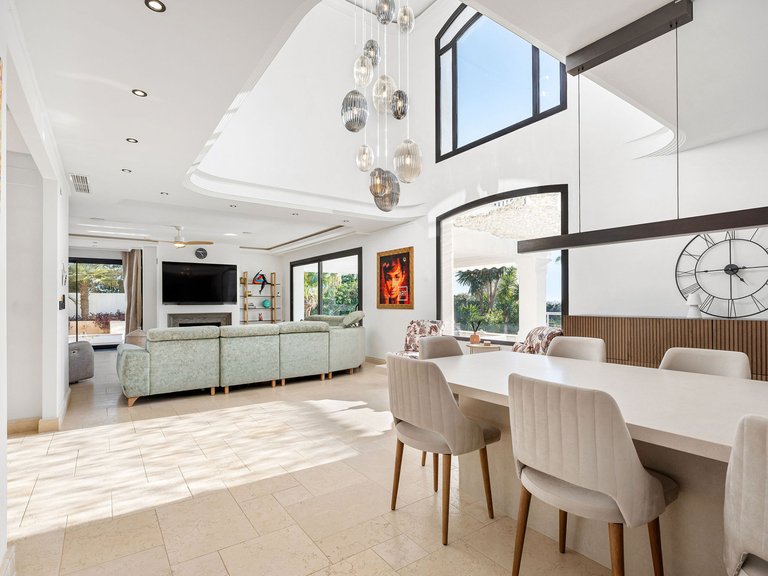 Villa for Sale in Nueva Andalucia, Marbella, Malaga 21