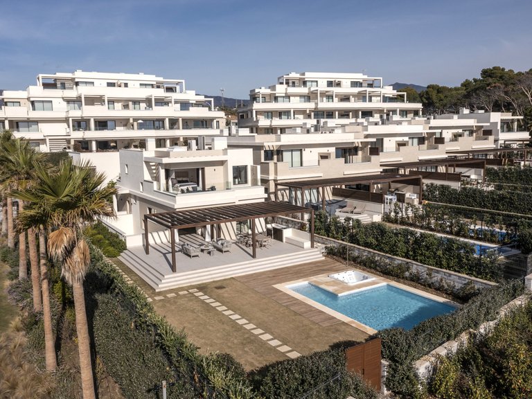 Villa for Sale in Estepona, Malaga 3