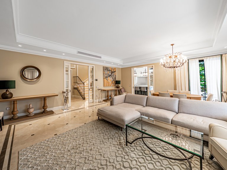Villa for Sale in Benahavis, Malaga 30