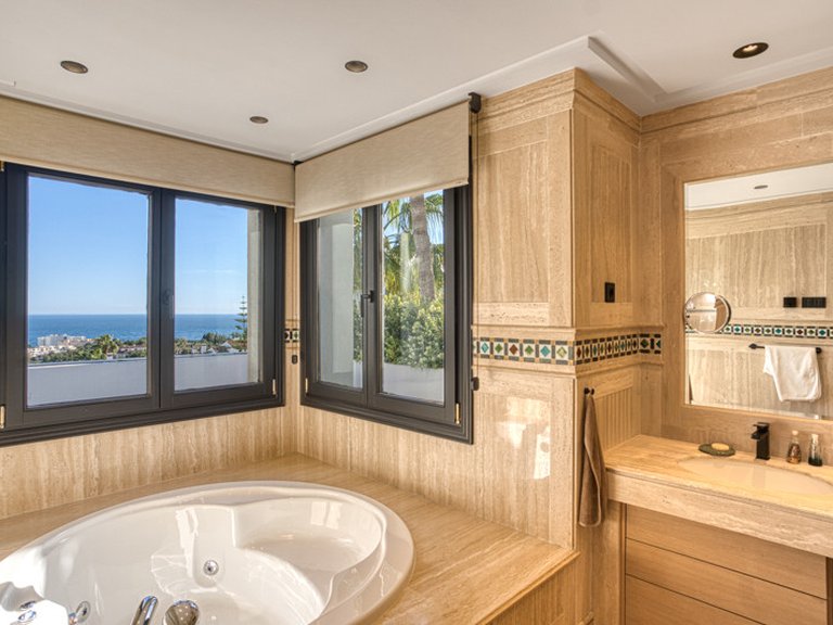 Town House for Sale in Marbella Golden Mile, Marbella, Malaga 33