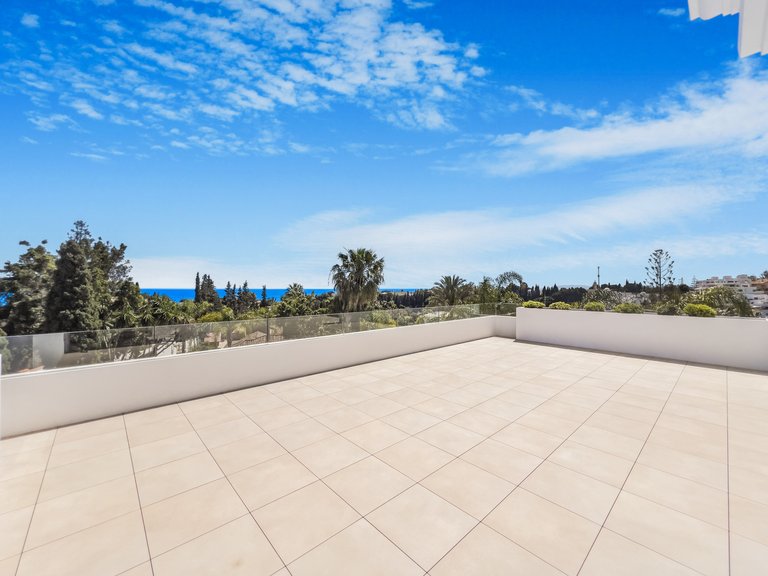 Villa for Sale in Marbella Golden Mile, Marbella, Malaga 12
