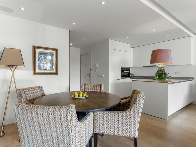 Apartment for Sale in Marbella Golden Mile, Marbella, Malaga 11