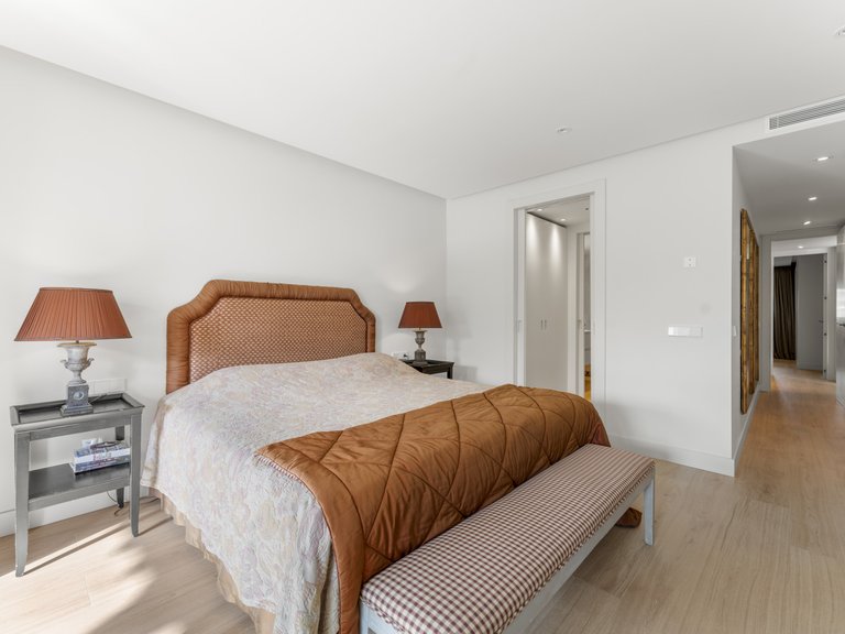 Apartment for Sale in Marbella Golden Mile, Marbella, Malaga 17