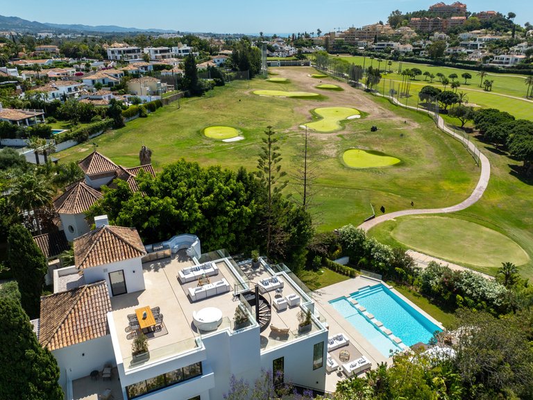Villa for Sale in Nueva Andalucia, Marbella, Malaga 47
