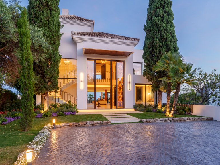 Villa for Sale in Nueva Andalucia, Marbella, Malaga 55