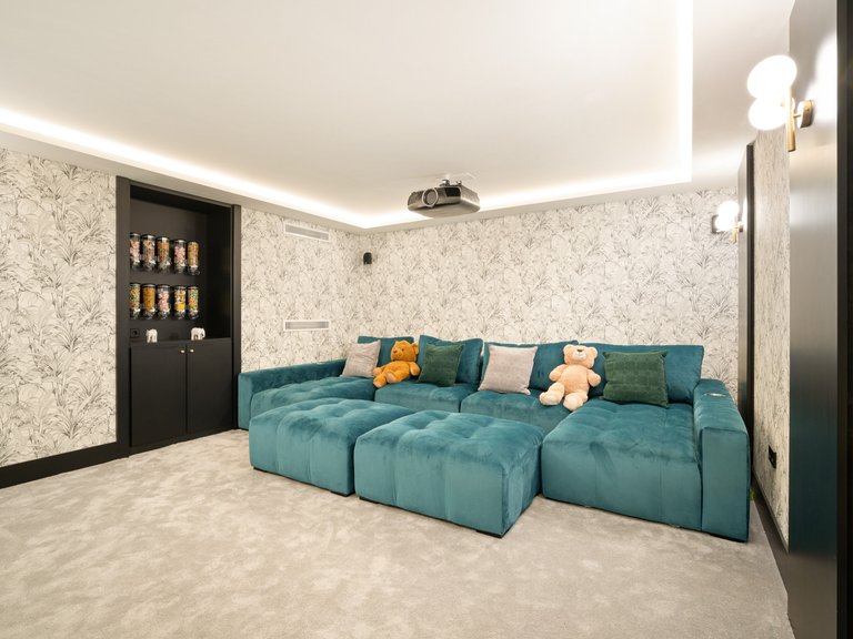 Villa for Sale in Nueva Andalucia, Marbella, Malaga 9