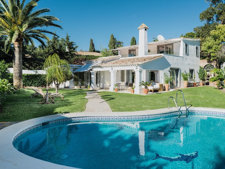 Villa for Sale in Benahavis, Malaga 1