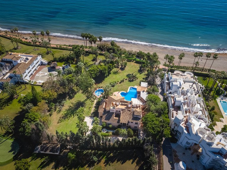 Villa for Sale in Estepona East, Estepona, Malaga 5