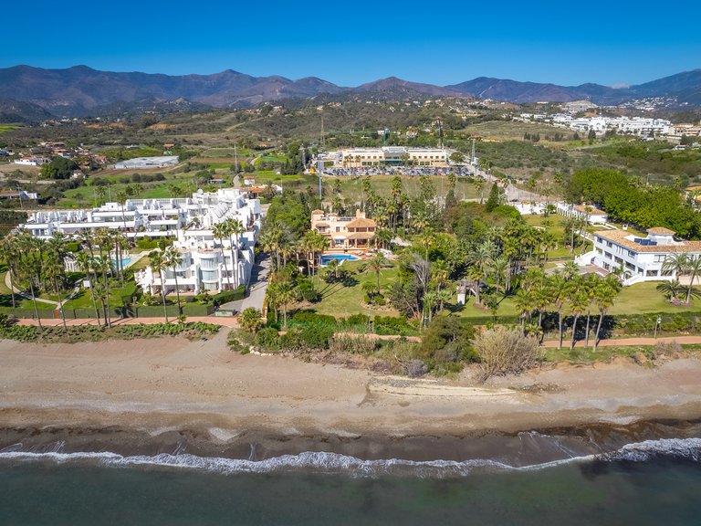 Villa for Sale in Estepona East, Estepona, Malaga 17