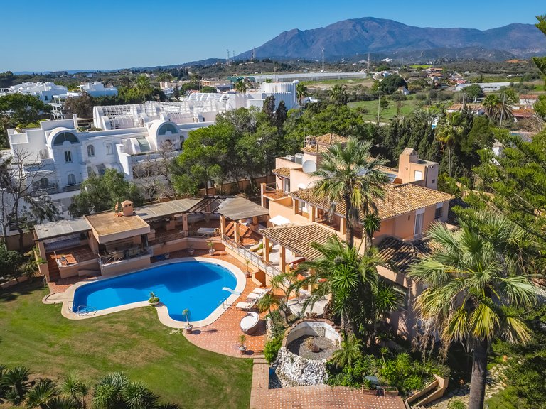 Villa for Sale in Estepona East, Estepona, Malaga 10