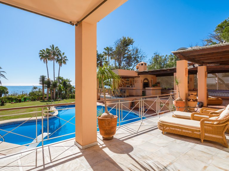 Villa for Sale in Estepona East, Estepona, Malaga 54