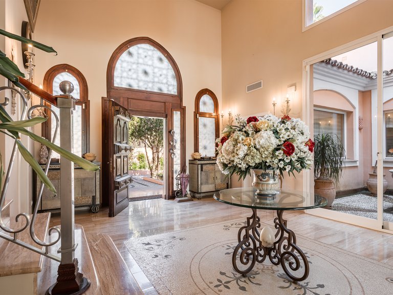 Villa for Sale in Estepona East, Estepona, Malaga 48
