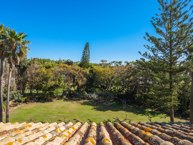 Villa for Sale in Estepona East, Estepona, Malaga 43