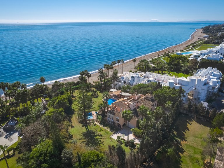 Villa for Sale in Estepona East, Estepona, Malaga 8