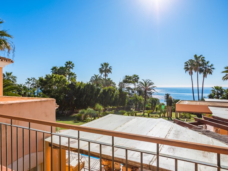 Villa for Sale in Estepona East, Estepona, Malaga 21
