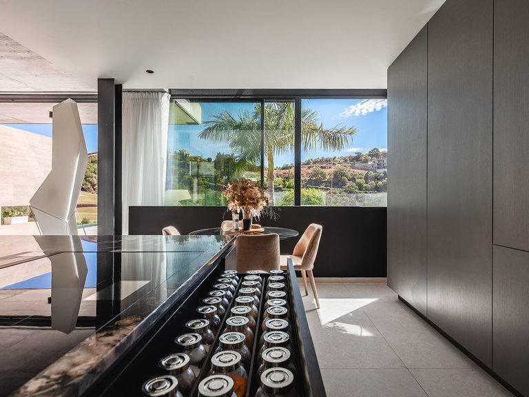 Villa for Sale in Marbella, Malaga 32
