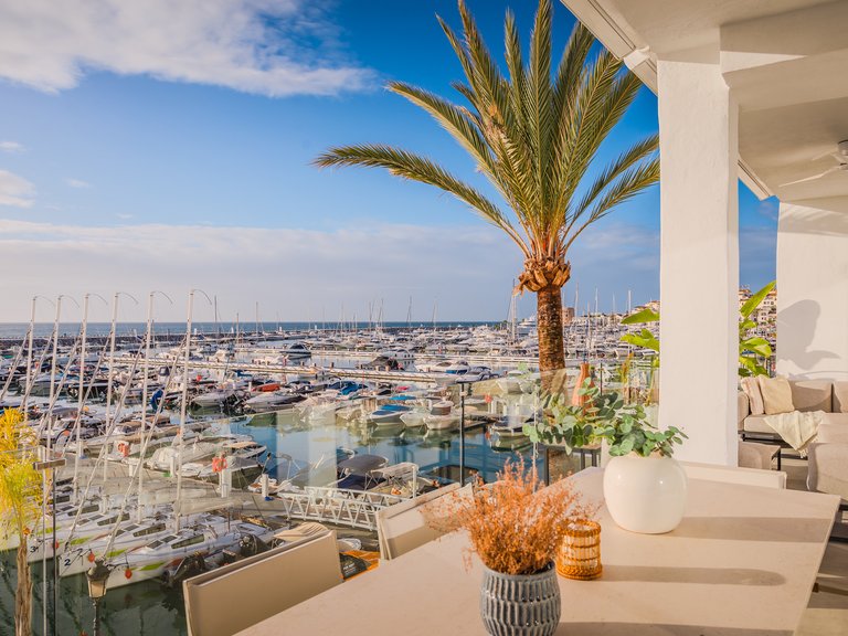Penthouse for Sale in Marbella, Malaga 35