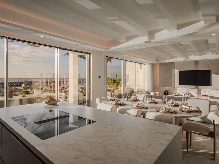 Penthouse for Sale in Marbella, Malaga 16