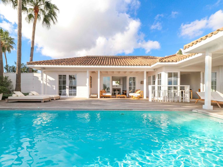 Villa for Sale in Benahavis, Malaga 1