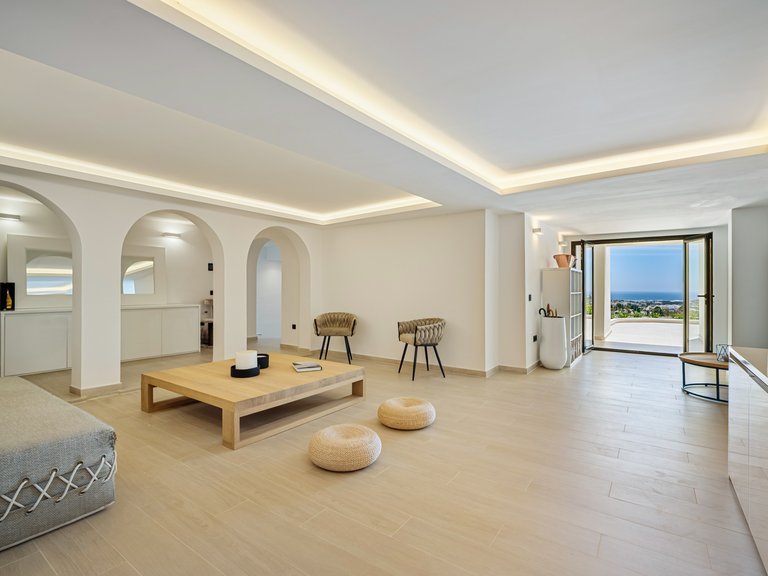 Villa for Sale in Nueva Andalucia, Marbella, Malaga 29