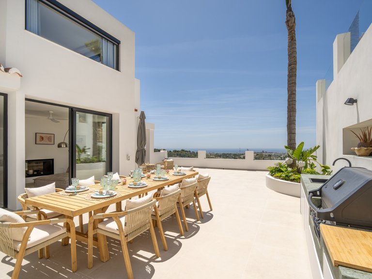 Villa for Sale in Nueva Andalucia, Marbella, Malaga 24