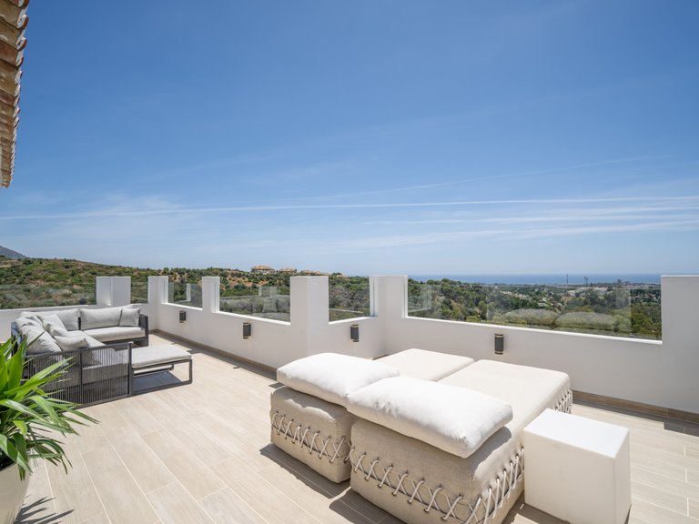 Villa for Sale in Nueva Andalucia, Marbella, Malaga 12