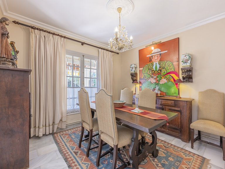 Villa for Sale in Marbella Golden Mile, Marbella, Malaga 4