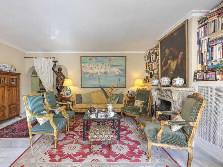 Villa for Sale in Marbella Golden Mile, Marbella, Malaga 5